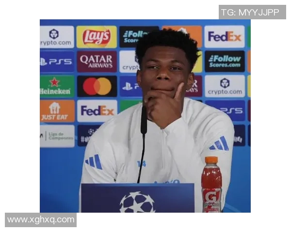 欧冠赛场上楚阿梅尼助攻精彩瞬间引发热议球迷热情高涨