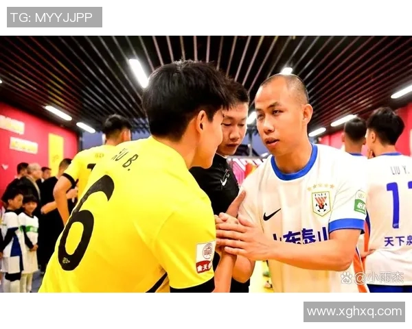 徐彬拦截关键时刻展现出色反应能力助力球队逆转胜利