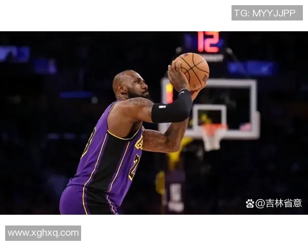 詹姆斯带领湖人大胜太阳,迎来三连胜:王者之风再现 詹姆斯带领湖人大胜太阳,迎来三连胜:王者之风再现